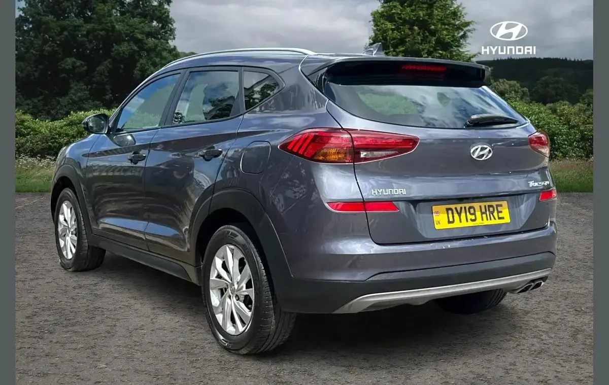 Used Hyundai Tucson SE 113 HP (83 kW) 2019 Grey SUV