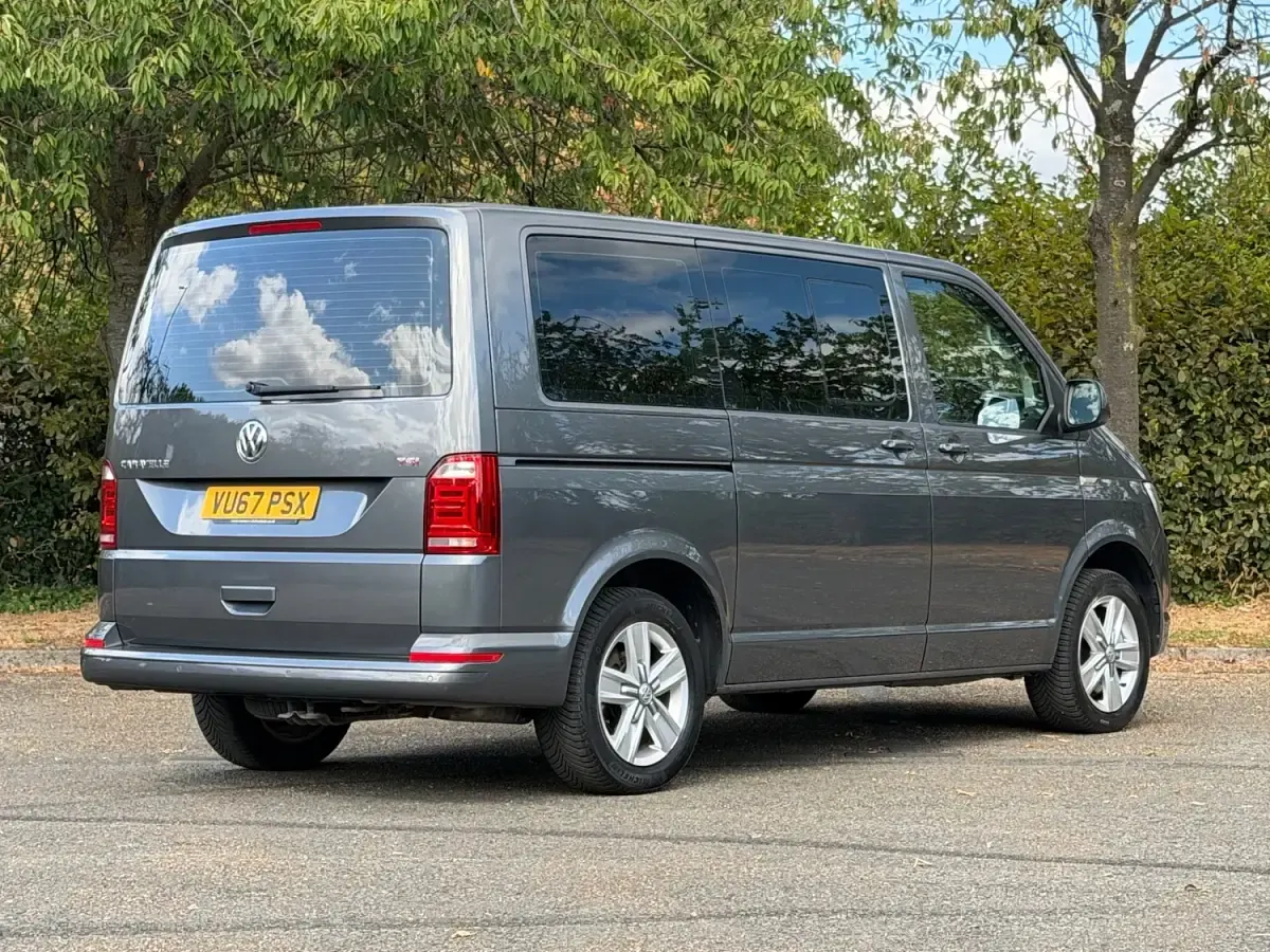 Used VW Caravelle SE 204 HP (150 kW) 2017 Grey Van