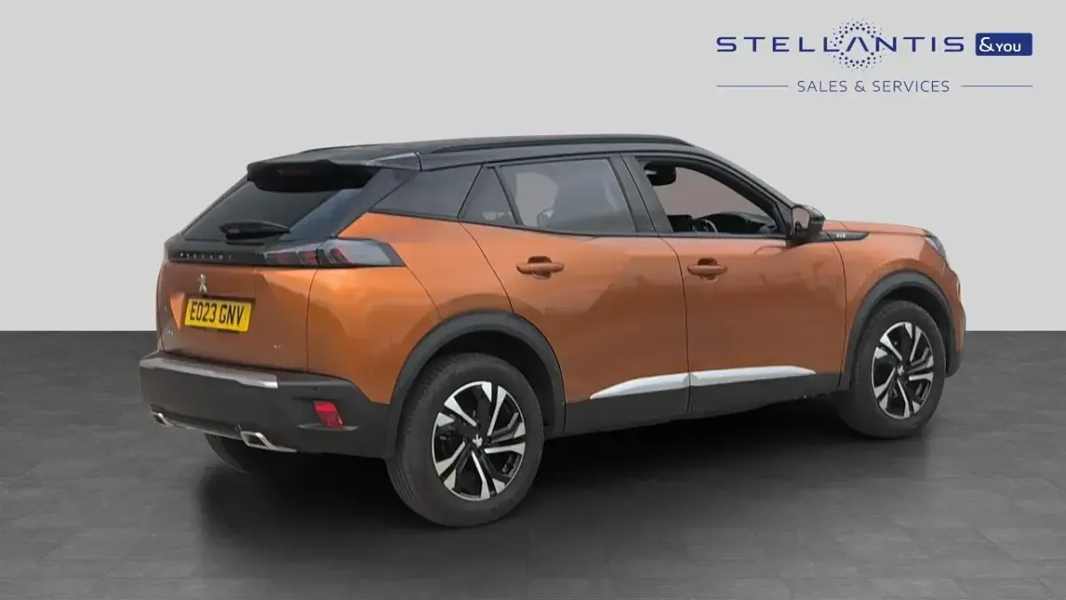 Used Peugeot 2008 GT 129 HP (94 kW) 2023 Orange SUV