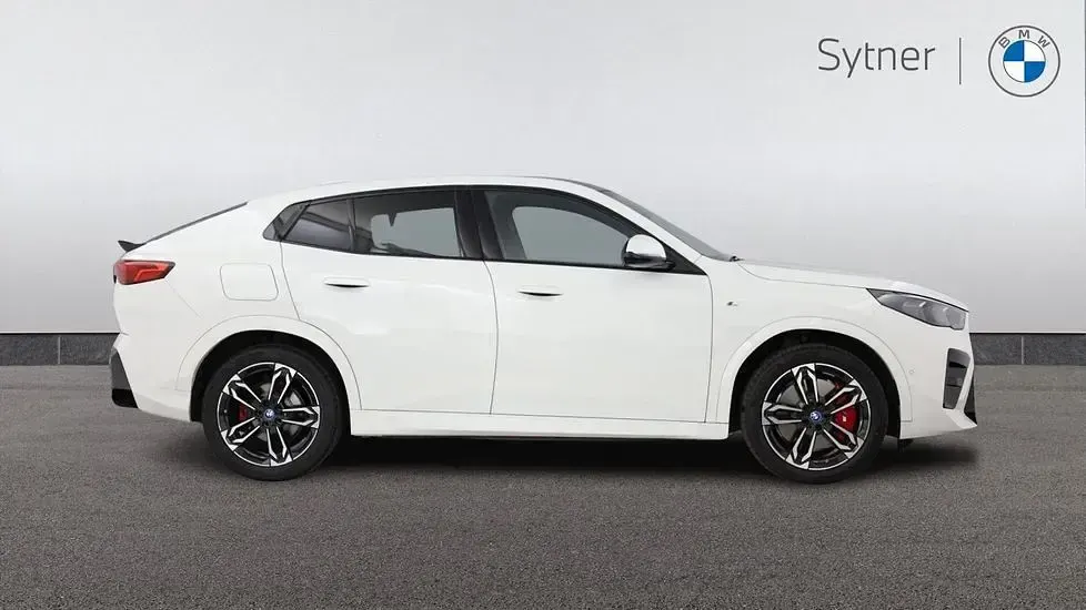 Used BMW iX2 M Sport 147 kW (201 HP) 2025 White SUV