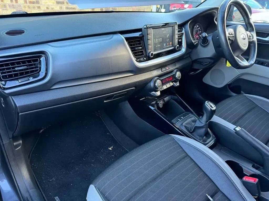 Used Kia Stonic 118 HP (86 kW) 2018 Grey SUV