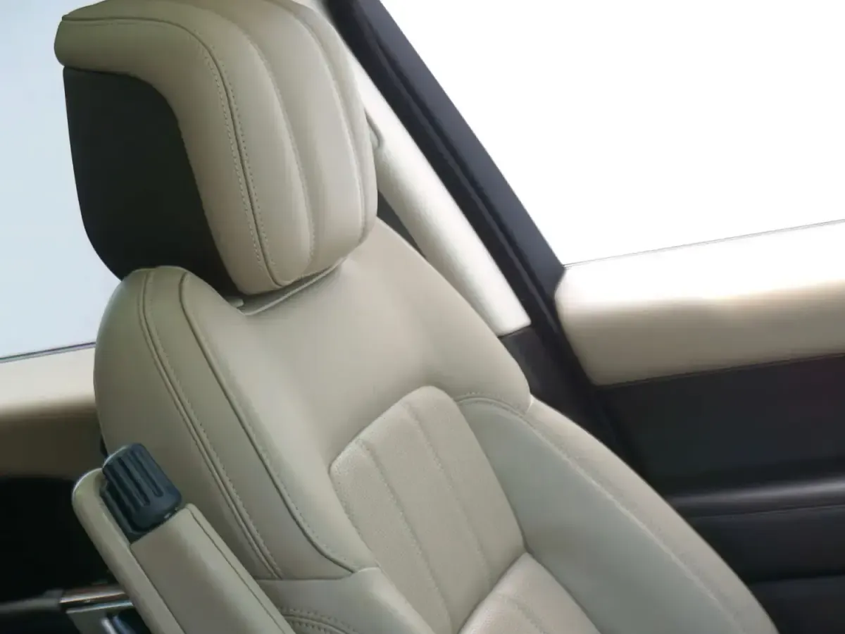 Used Land Rover Range Rover Sport HSE 306 HP (225 kW) 2018 White SUV