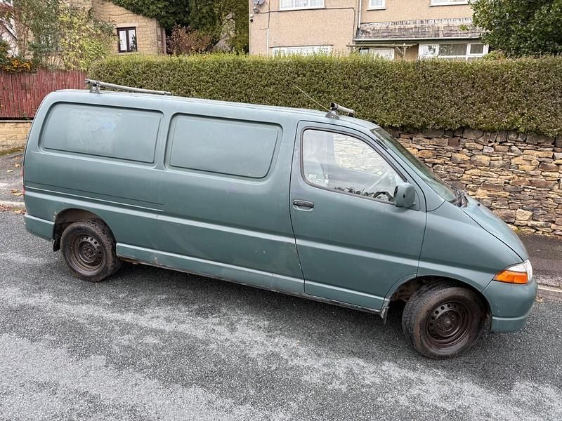 Green Used 2001 Toyota HiAce Van | £2,695 (Super price) - Image 1/4