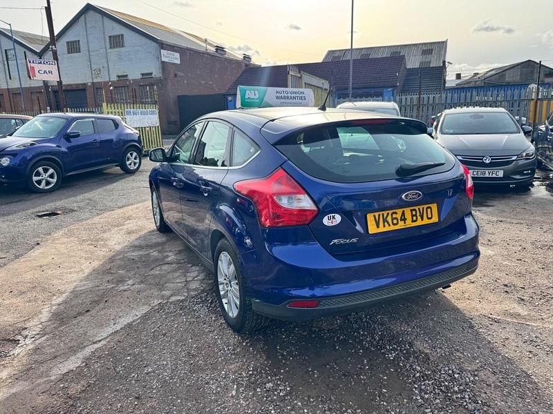 Used Ford Focus Titanium 125 HP (91 kW) 2014 Blue Hatchback