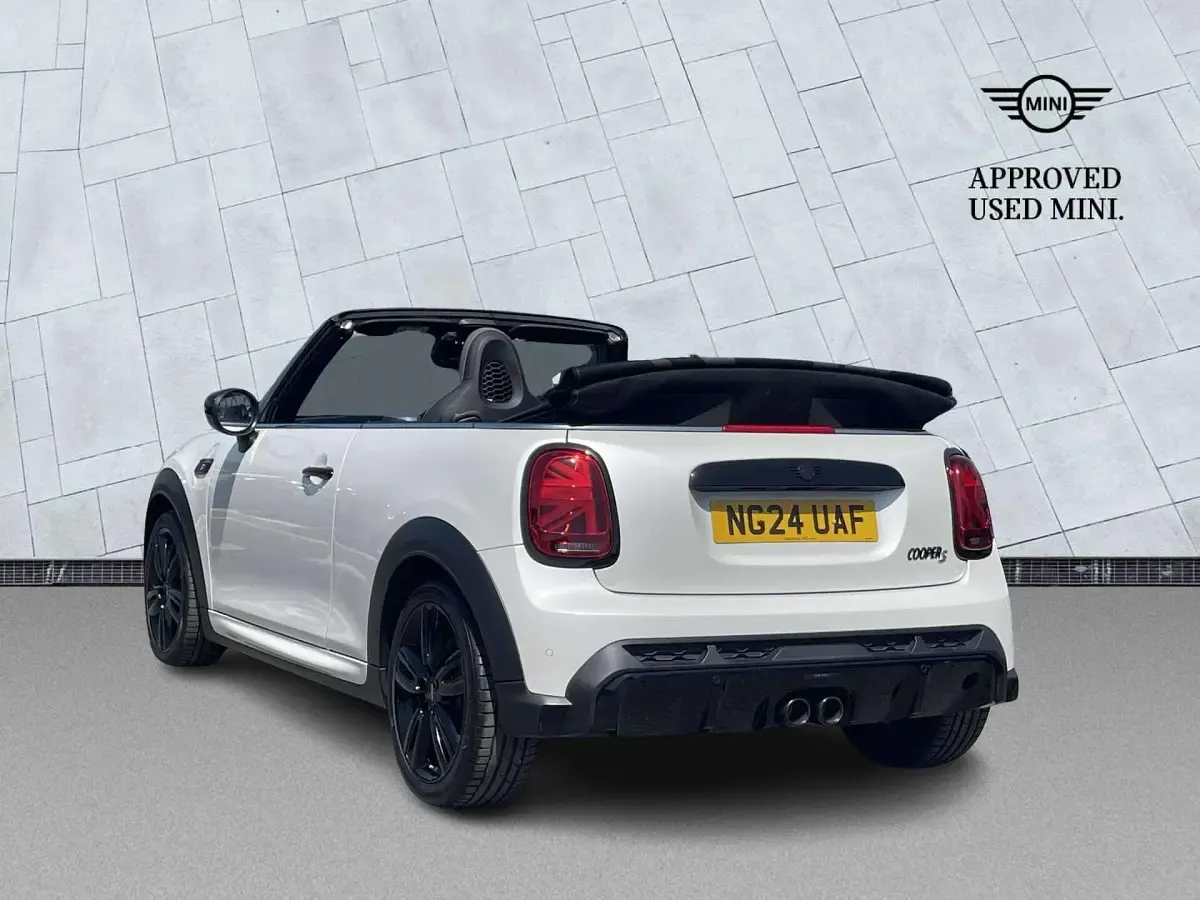 Used Mini Cooper S Sport 176 HP (129 kW) 2024 White Hatchback
