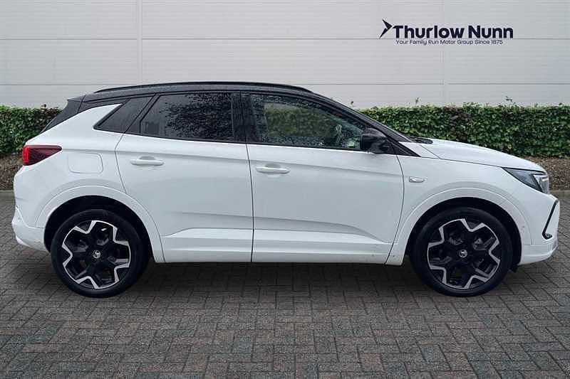 Used Vauxhall Grandland X Ultimate 136 HP (100 kW) 2024 White SUV