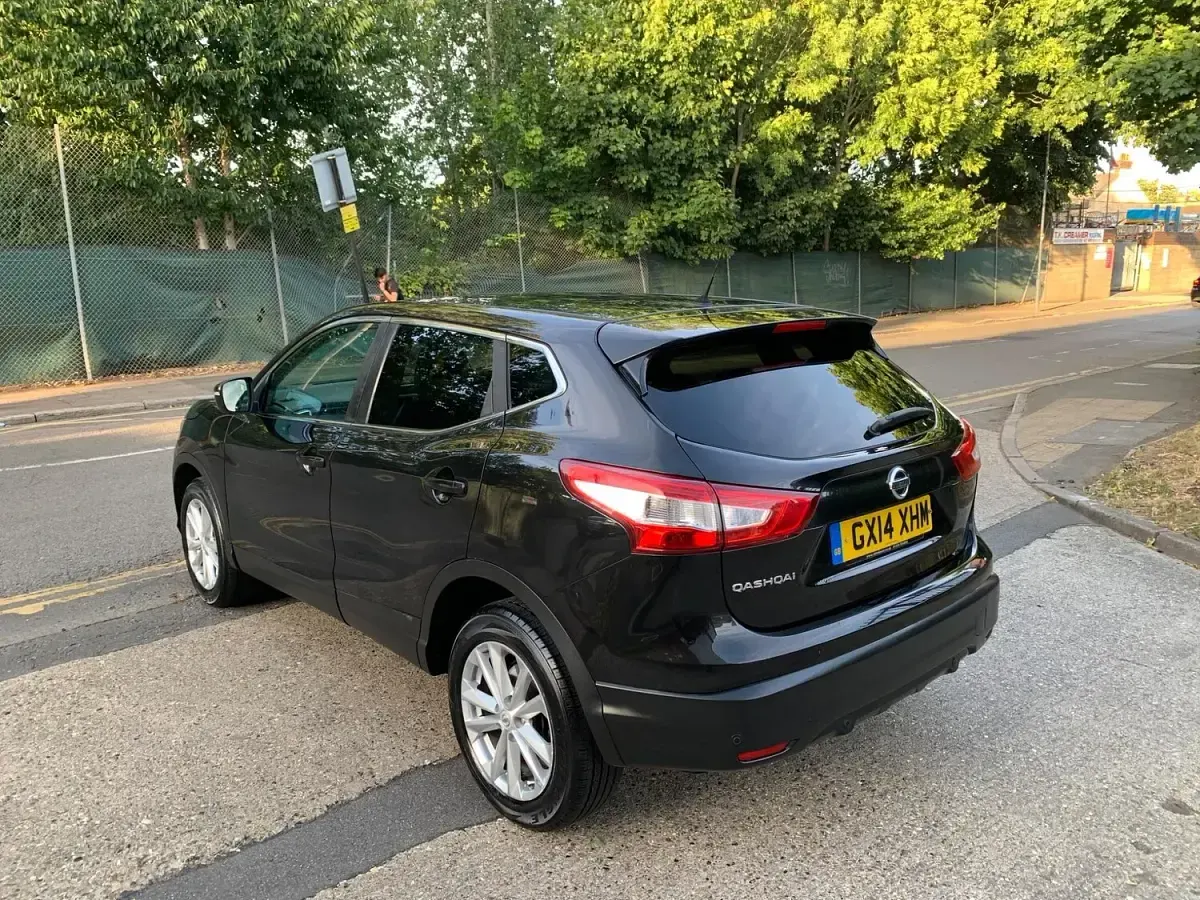 Used Nissan Qashqai Acenta Premium 115 HP (84 kW) 2014 Black SUV
