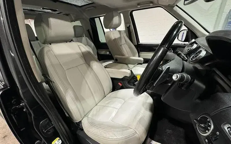 Used Land Rover Discovery 4 256 HP (188 kW) 2014 SUV