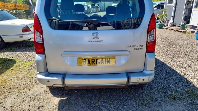 Used Peugeot Partner Tepee S 92 HP (67 kW) 2014 Silver MPV