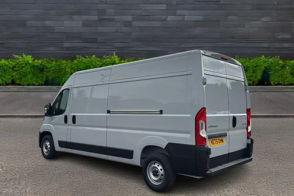 New Citroën Relay 138 HP (101 kW) 2026 Grey Van