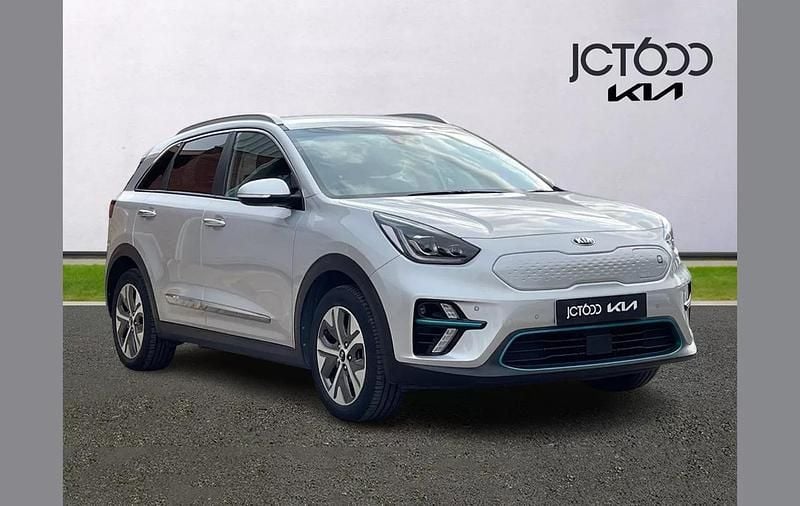Silver Used 2020 Kia e-Niro 4 SUV | £14,636 (Fair price) - Image 1/4