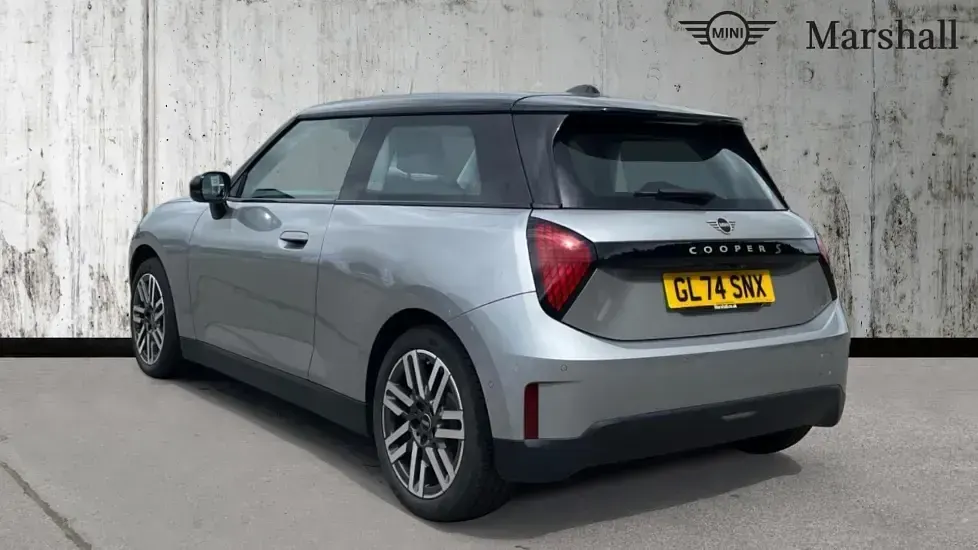 Used Mini Cooper SE Hatch 158 kW (215 HP) 2024 Silver Hatchback