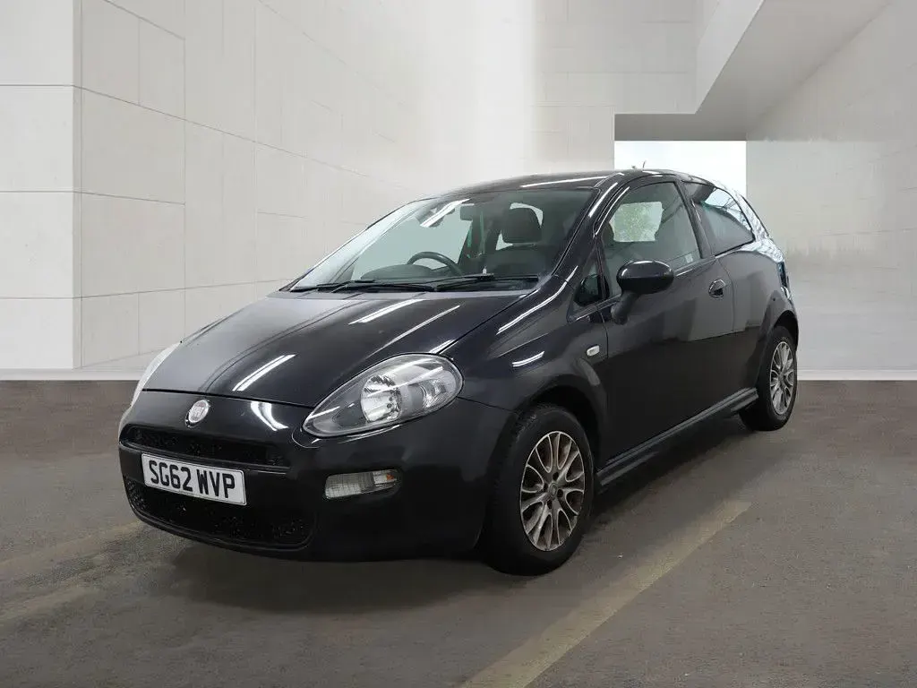 Used Fiat Punto S 77 HP (56 kW) 2012 Black Hatchback