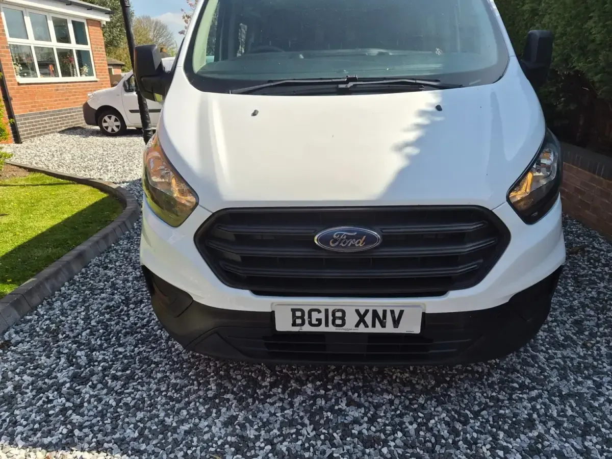 Begagnad Ford Transit Custom 105 HK (77 kW) 2018 Vit Van