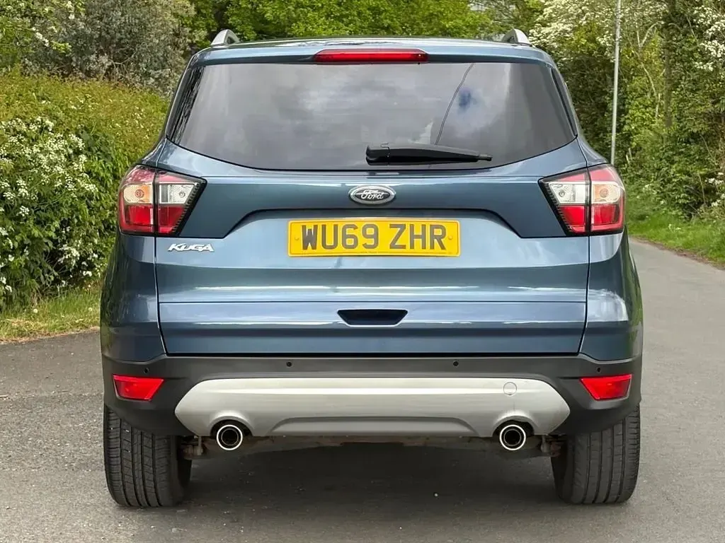 Używany Ford Kuga Titanium 150 KM (110 kW) 2019 Niebieski SUV