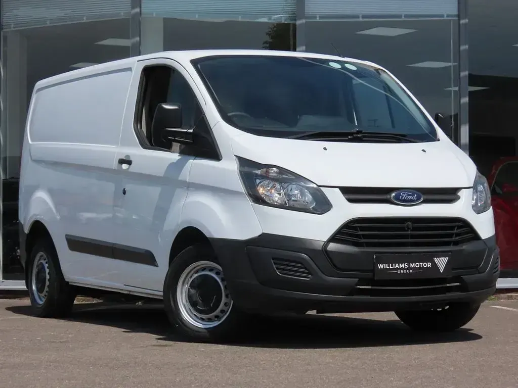 Used Ford Transit Custom 105 HP (77 kW) 2016 White Van