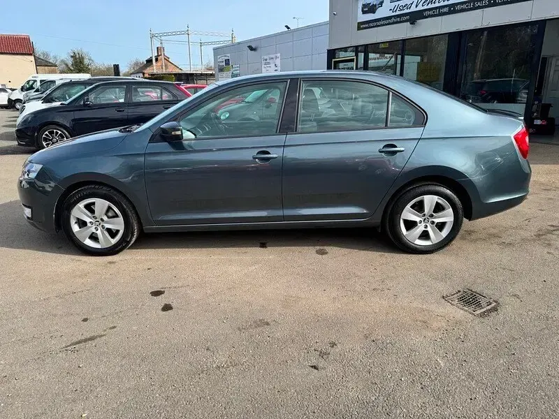 Used Skoda Rapid SE 125 HP (91 kW) 2017 Grey Hatchback