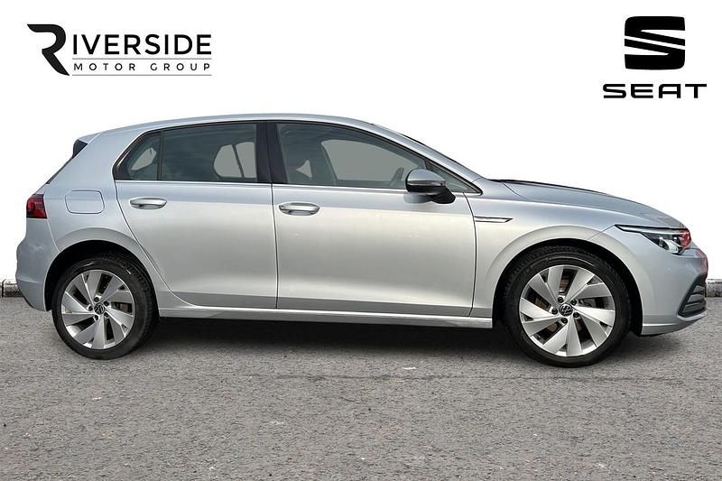 Used VW Golf VIII Style 130 HP (95 kW) 2021 Silver Hatchback