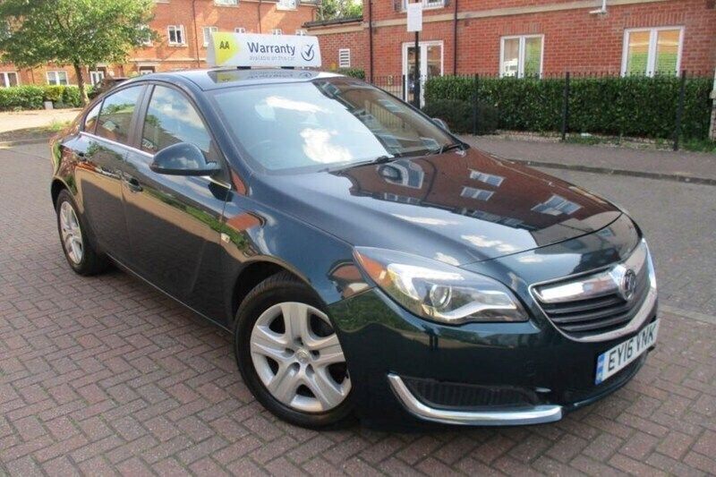 Green Used 2016 Vauxhall Insignia Design Edition Hatchback | £3,390 (Super price) - Image 1/1