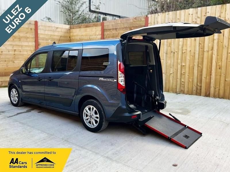 Blue Used 2021 Ford Tourneo Zetec MPV | £21,945 (Expensive) - Image 1/3