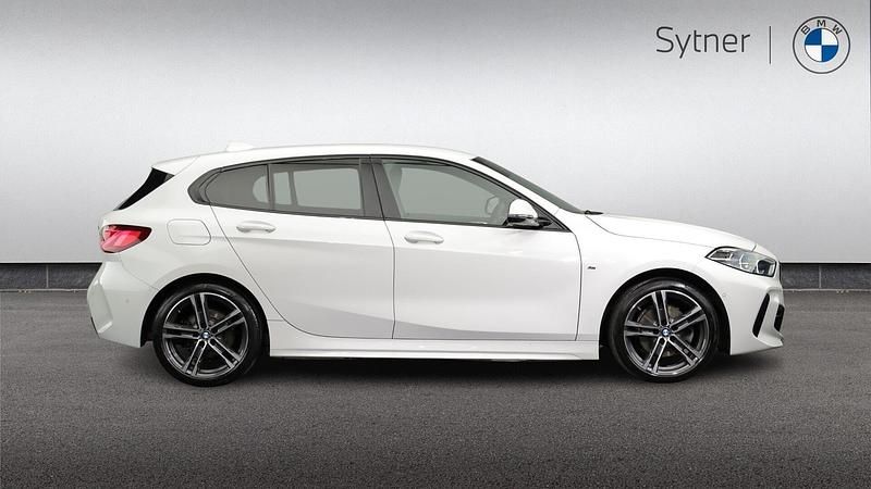 Used BMW 118 M Sport 134 HP (98 kW) 2021 White Hatchback