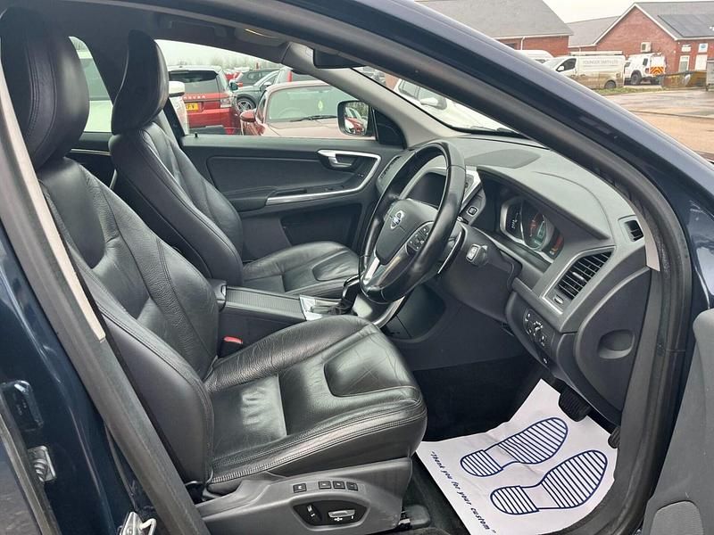 Used Volvo XC60 SE Lux 215 HP (158 kW) 2014 Blue SUV