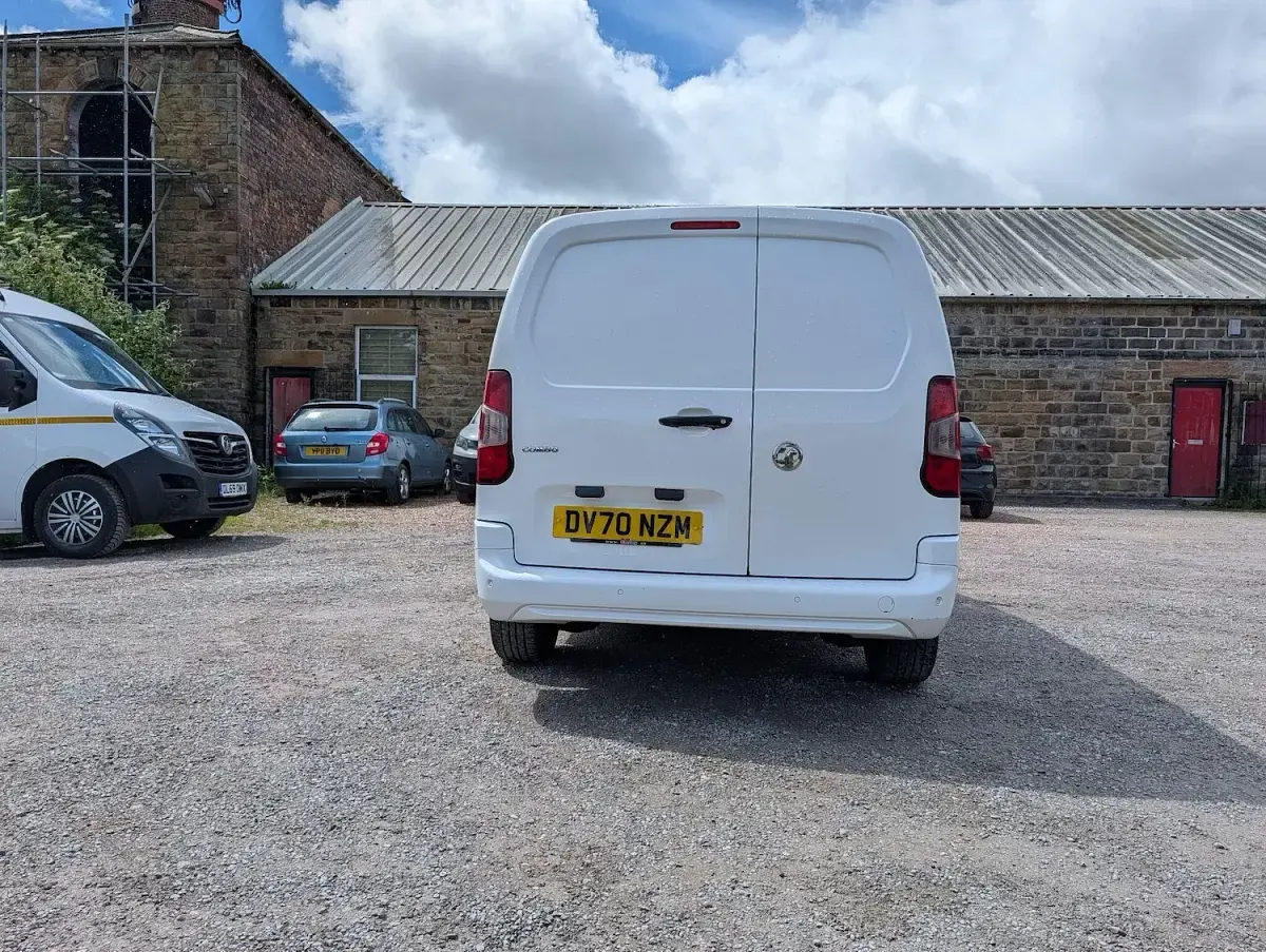 Used Vauxhall Combo Sportive 100 HP (73 kW) 2020 White MPV