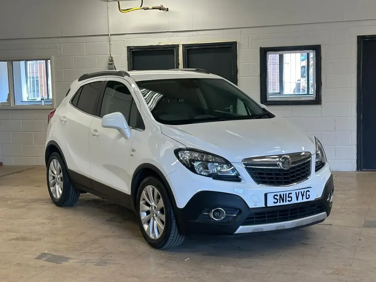 Used Vauxhall Mokka 115 HP (84 kW) 2015 White SUV