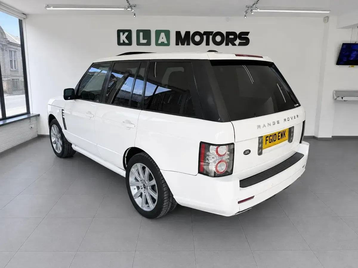 Used Land Rover Range Rover Vogue 271 HP (199 kW) 2010 White SUV