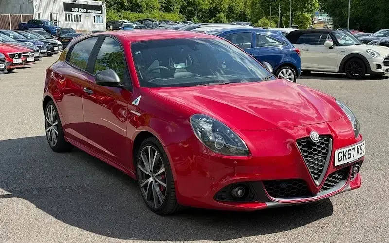 Begagnad Alfa Romeo Giulietta Veloce 241 HK (177 kW) 2018 Halvkombi