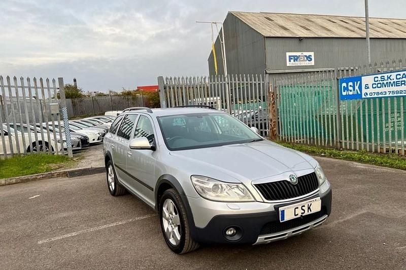 Used 2013 Skoda Octavia Scout Scout 4x4 Estate | £3,995 (Expensive) - Image 1/1