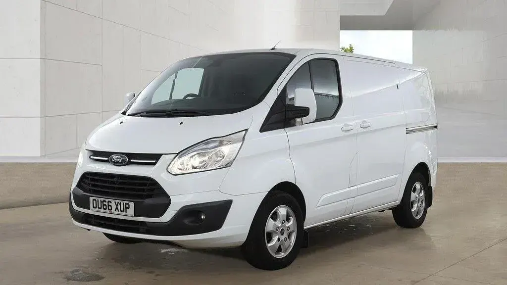 Used Ford Transit Custom Limited 125 HP (91 kW) 2016 White Van