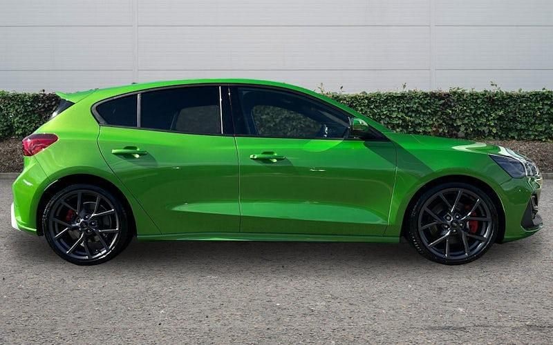 Used Ford Focus ST 280 HP (205 kW) 2024 Hatchback