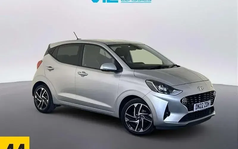 Used Hyundai i10 Premium 67 HP (49 kW) 2022 Hatchback