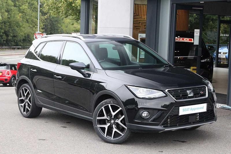 Black Used 2020 Seat Arona FR Sport SUV | £13,999 (Fair price) - Image 1/4