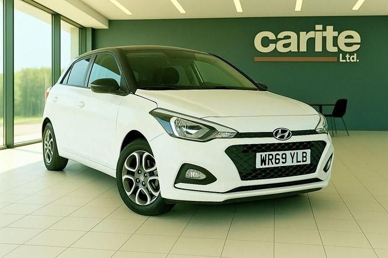 White Used 2020 Hyundai i20 Hatchback | £10,495 (Fair price) - Image 1/1