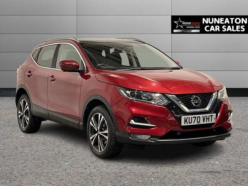 Red Used 2020 Nissan Qashqai N-Connecta SUV | £12,900 (Good price) - Image 1/4