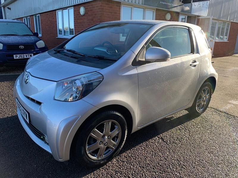 Silver Used 2012 Toyota iQ Hatchback | £3,995 (Fair price) - Image 1/4