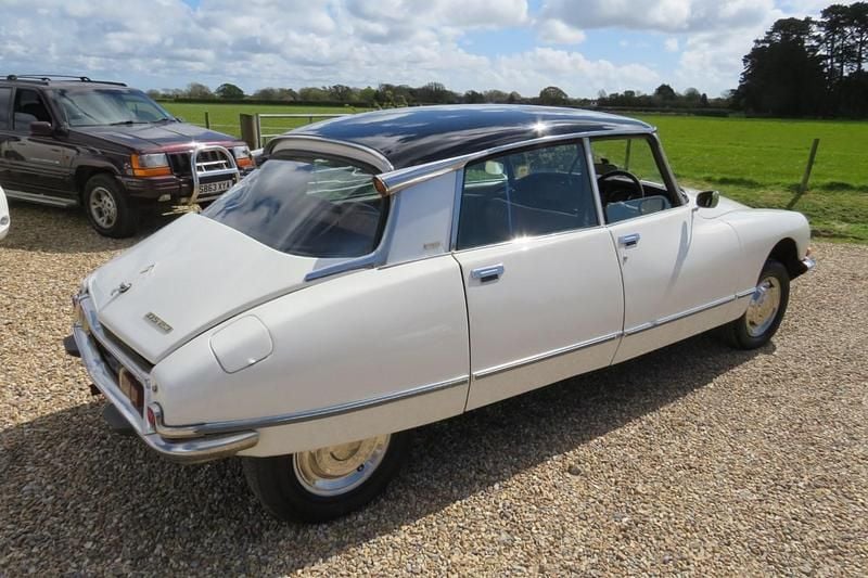 Used Citroën DS 115 HP (84 kW) 1973 White Sedan