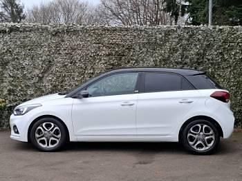 Używany Hyundai i20 84 KM (61 kW) 2020 Biały Hatchback