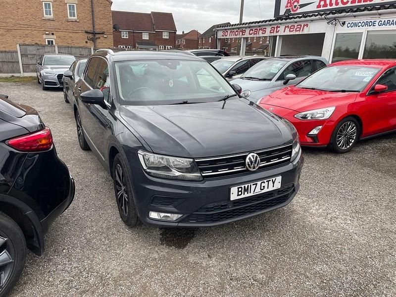 Używany VW Tiguan SE 150 KM (110 kW) 2017 Szary SUV