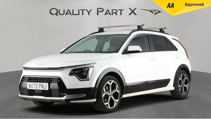Used Kia Niro 2023 White SUV