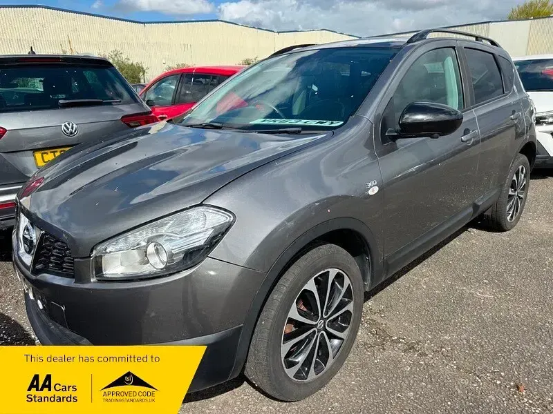 Begagnad Nissan Qashqai 360º 110 HK (80 kW) 2013 Grå SUV