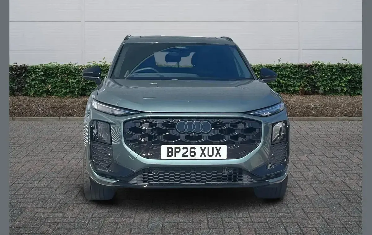 New Audi Q3 Advanced 267 HP (196 kW) 2026 Green SUV