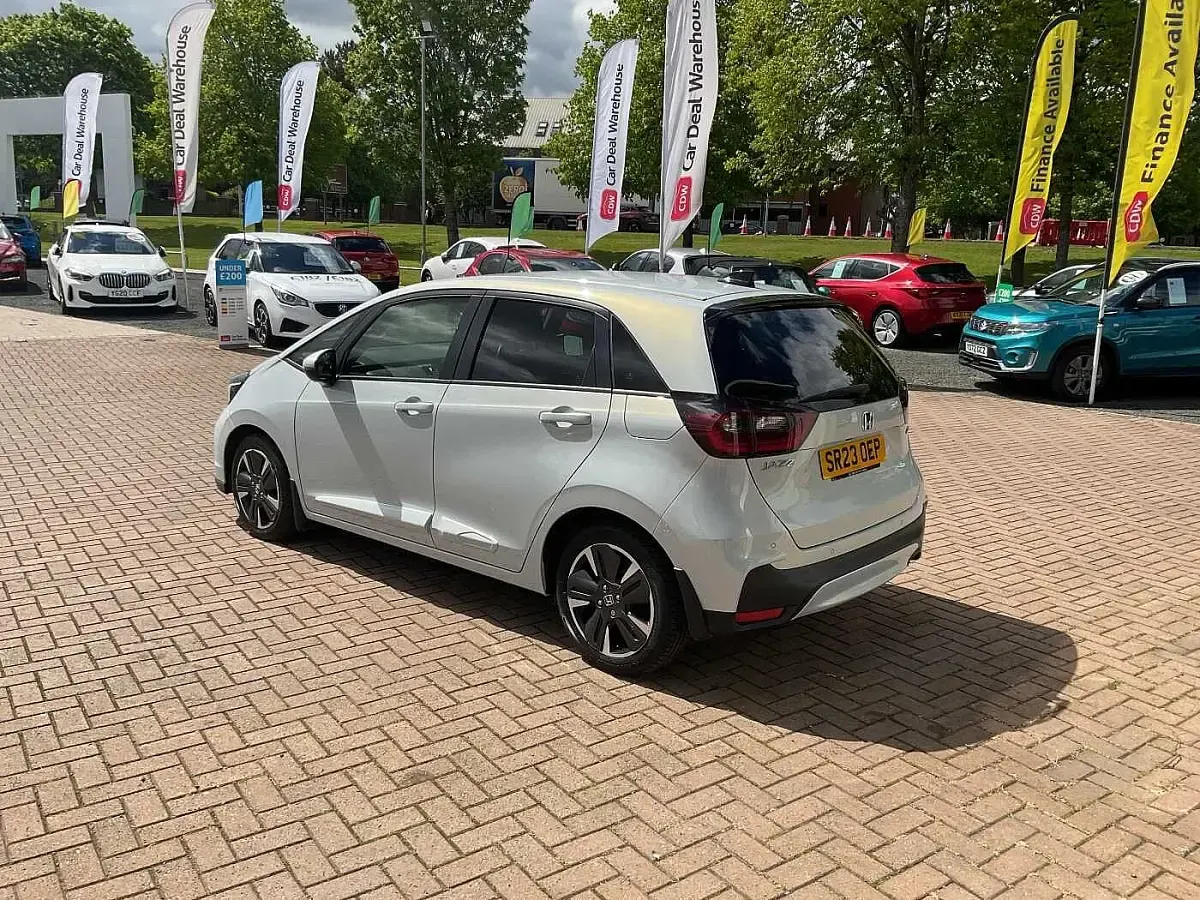 Used Honda Jazz Advance 122 HP (89 kW) 2023 White Hatchback