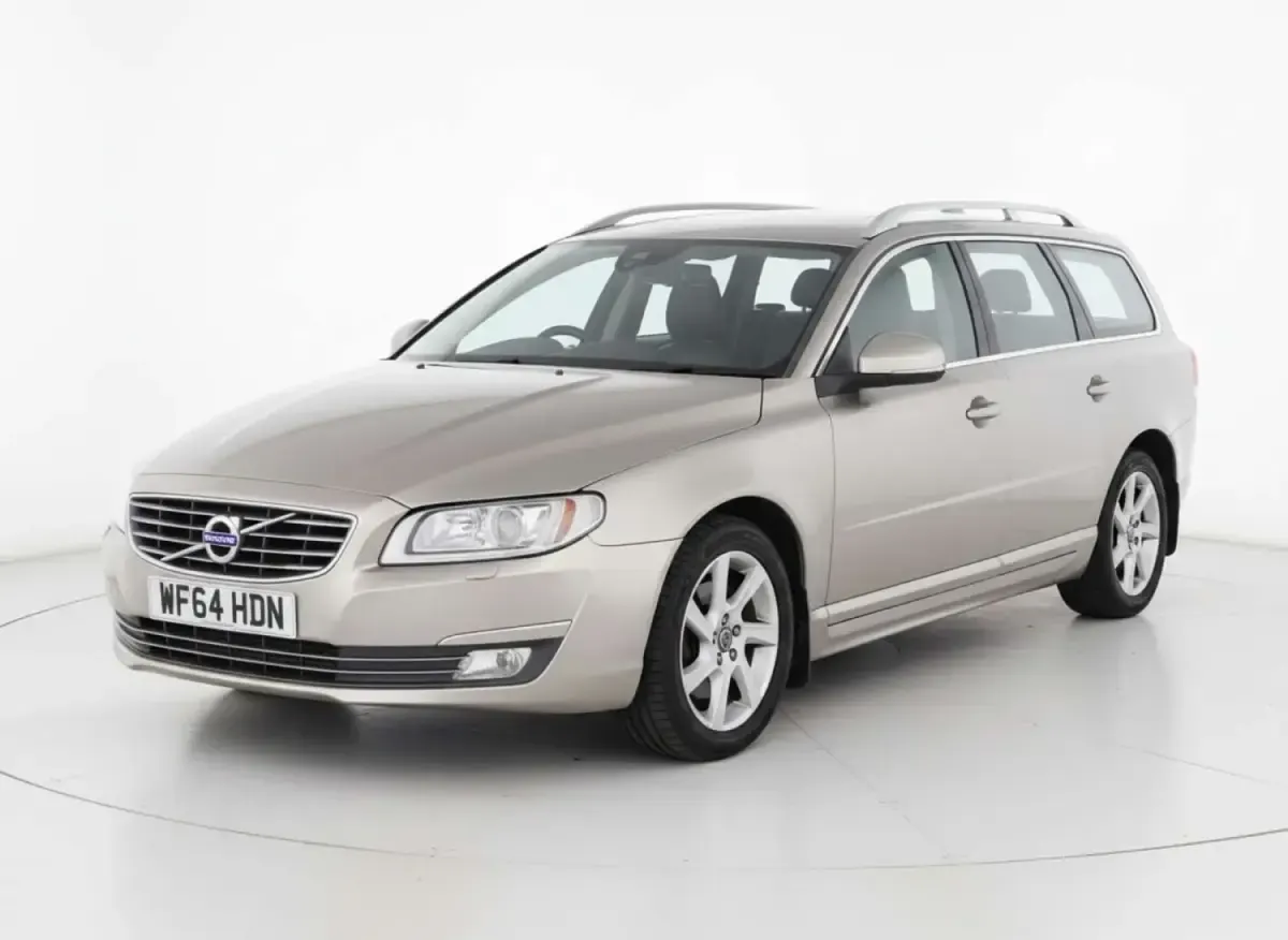 Używany Volvo V70 SE 2014 Złoty Kombi