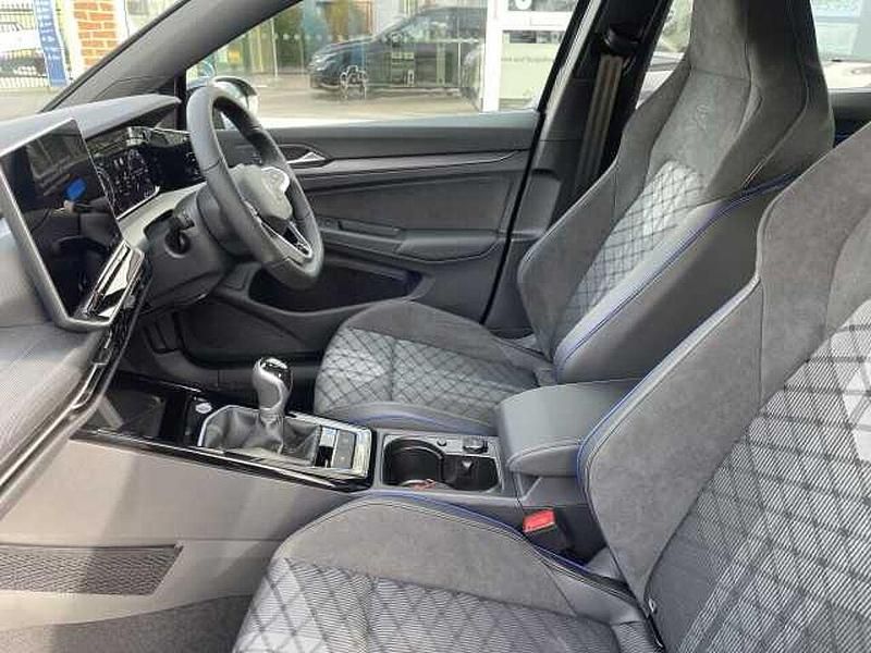 New VW Golf VIII 150 HP (110 kW) 2025
