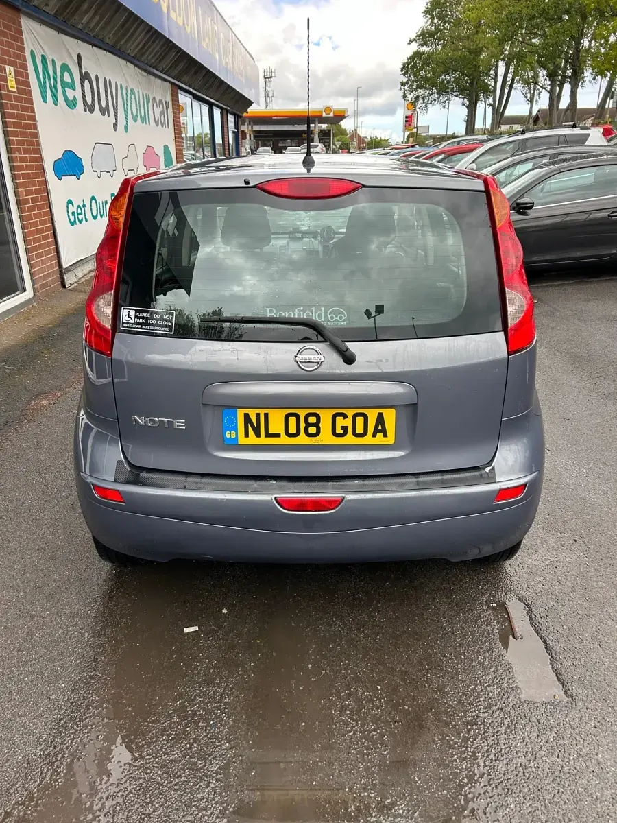 Begagnad Nissan Note Visia 88 HK (64 kW) 2008 Grå Halvkombi