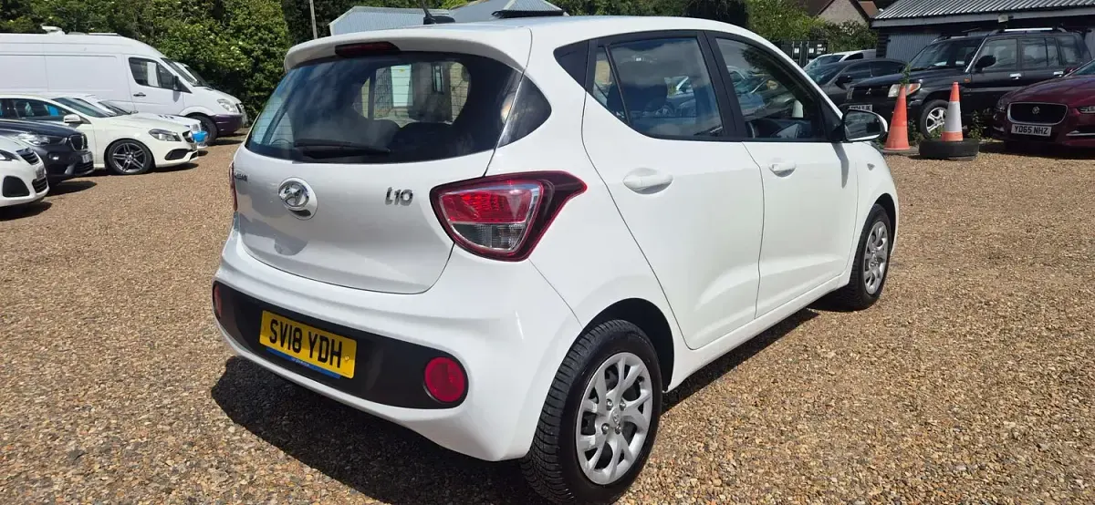 Used Hyundai i10 SE 2018 White Hatchback