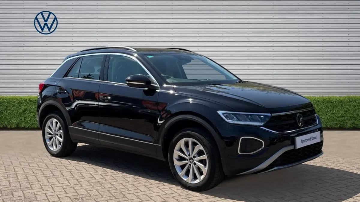 Used VW T-Roc Life 110 HP (80 kW) 2023 SUV